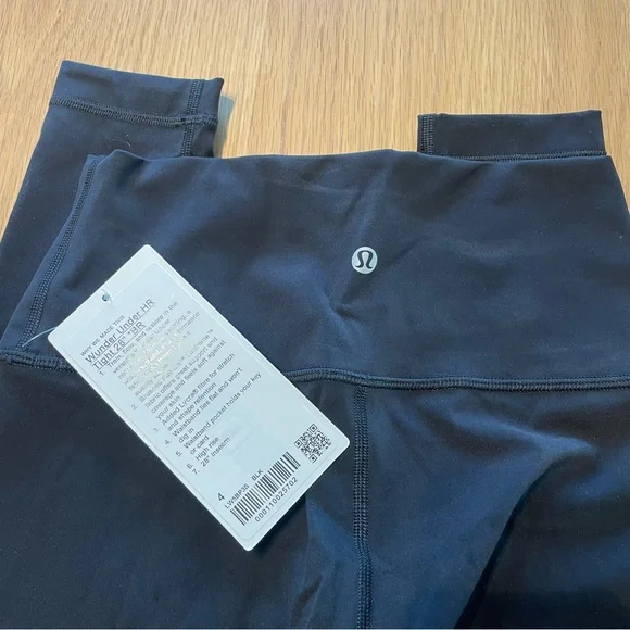COPY - NWT Lululemon Wunder Train High-Rise Tight 28" in Black size 4 - Picture 4 of 4
